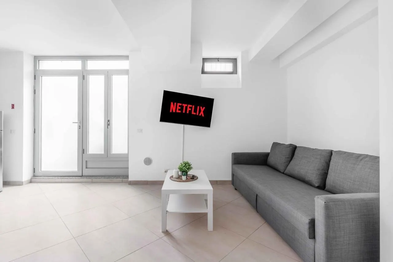 Apartment Sc4 -Affori - Niguarda- Garden- Spacious- Milan